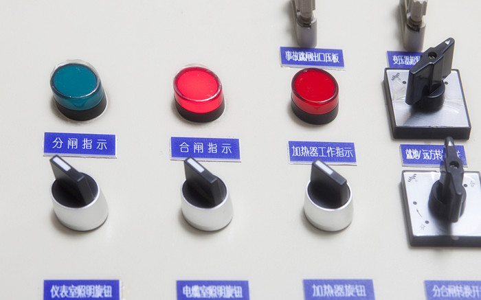 低壓柜內(nèi)的這些電氣原件紫電電氣_它們的作用，工作原理你都了解嗎